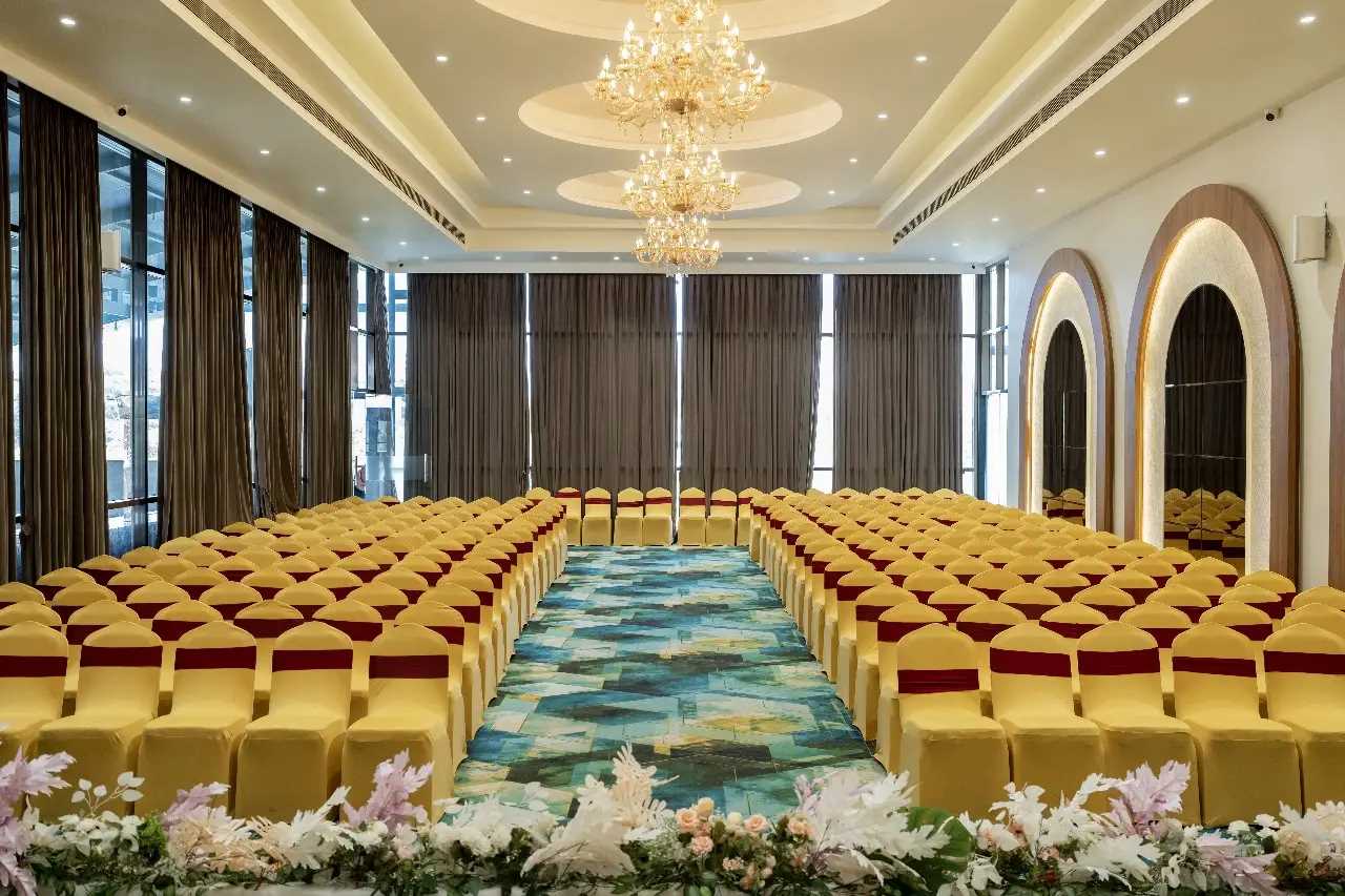 Coco Resort Banquets pune